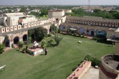 07-The Pachhewar Fort, our hotel
